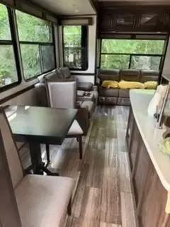 2022 Dutchmen Yukon Fifth Wheel