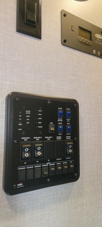 2022 Forest River Rockwood Ultra Lite FW Fifth Wheel