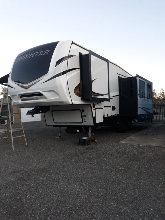 2022 Keystone Sprinter (Fifth Wheel)