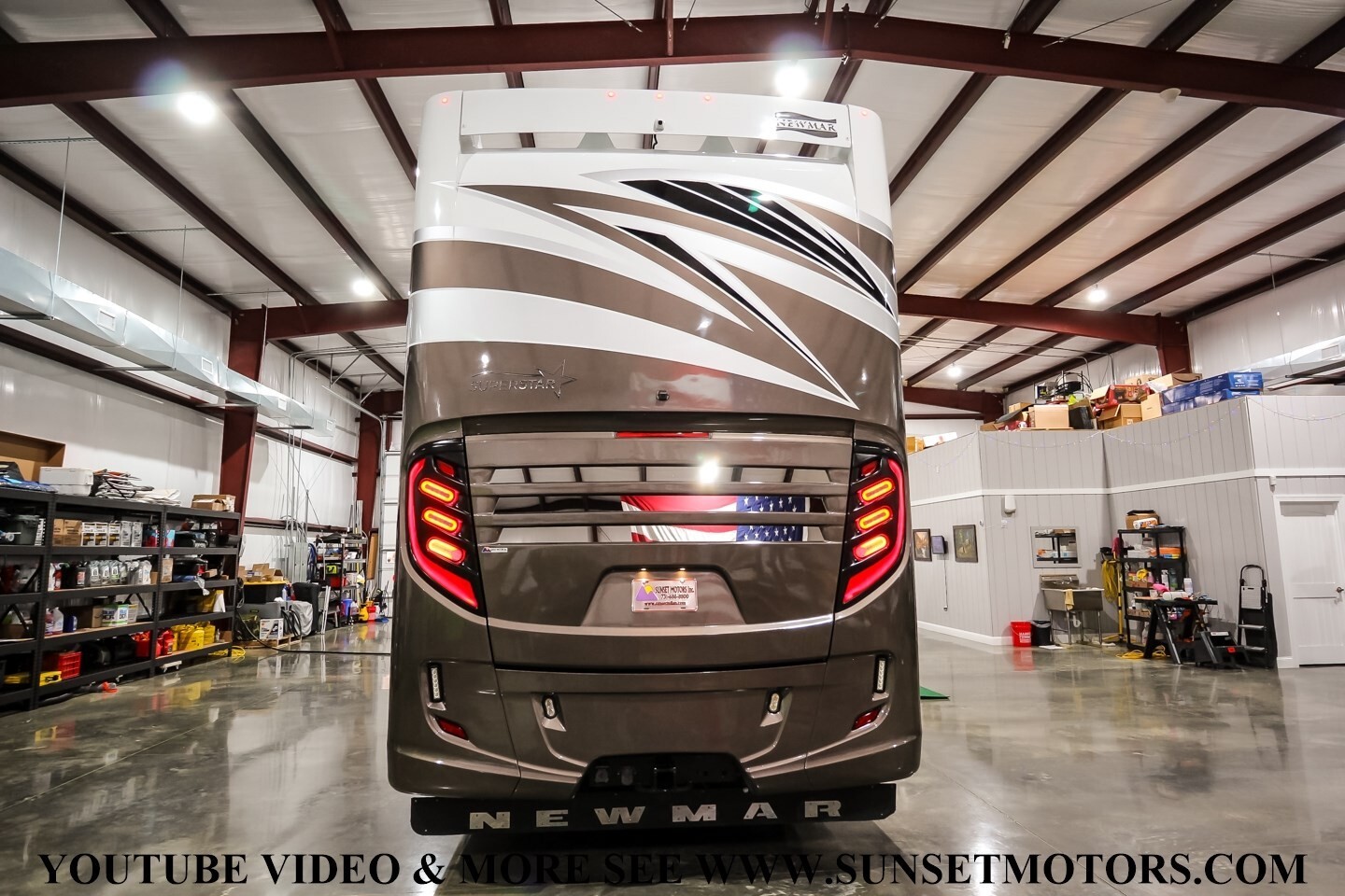 2022 WHITE NEWMAR SUPERSTAR