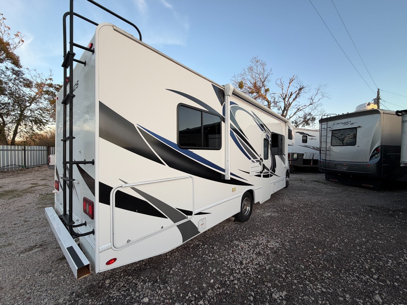 2022 Thor Four Winds 28A