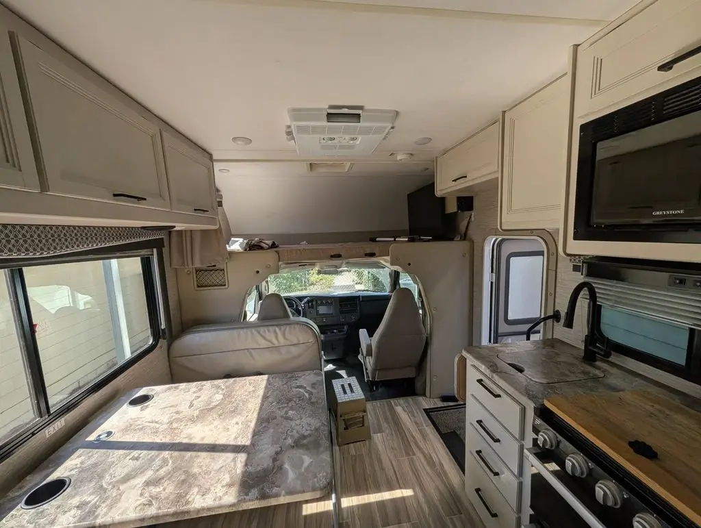 2022 Thor Motor Coach Four Winds Class C Motorhome