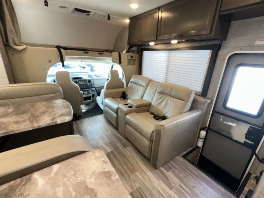 2022 Thor Motor Coach Four Winds