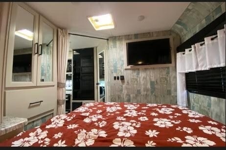 2022 Thor Motor Coach Freedom Elite Motorized Class C