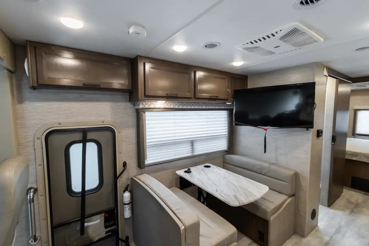 2022 Thor Motor Coach FREEDOM TRAVELER