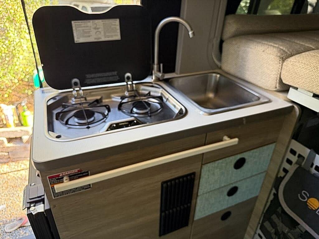 2022 Winnebago Solis Pocket Motorized Class B