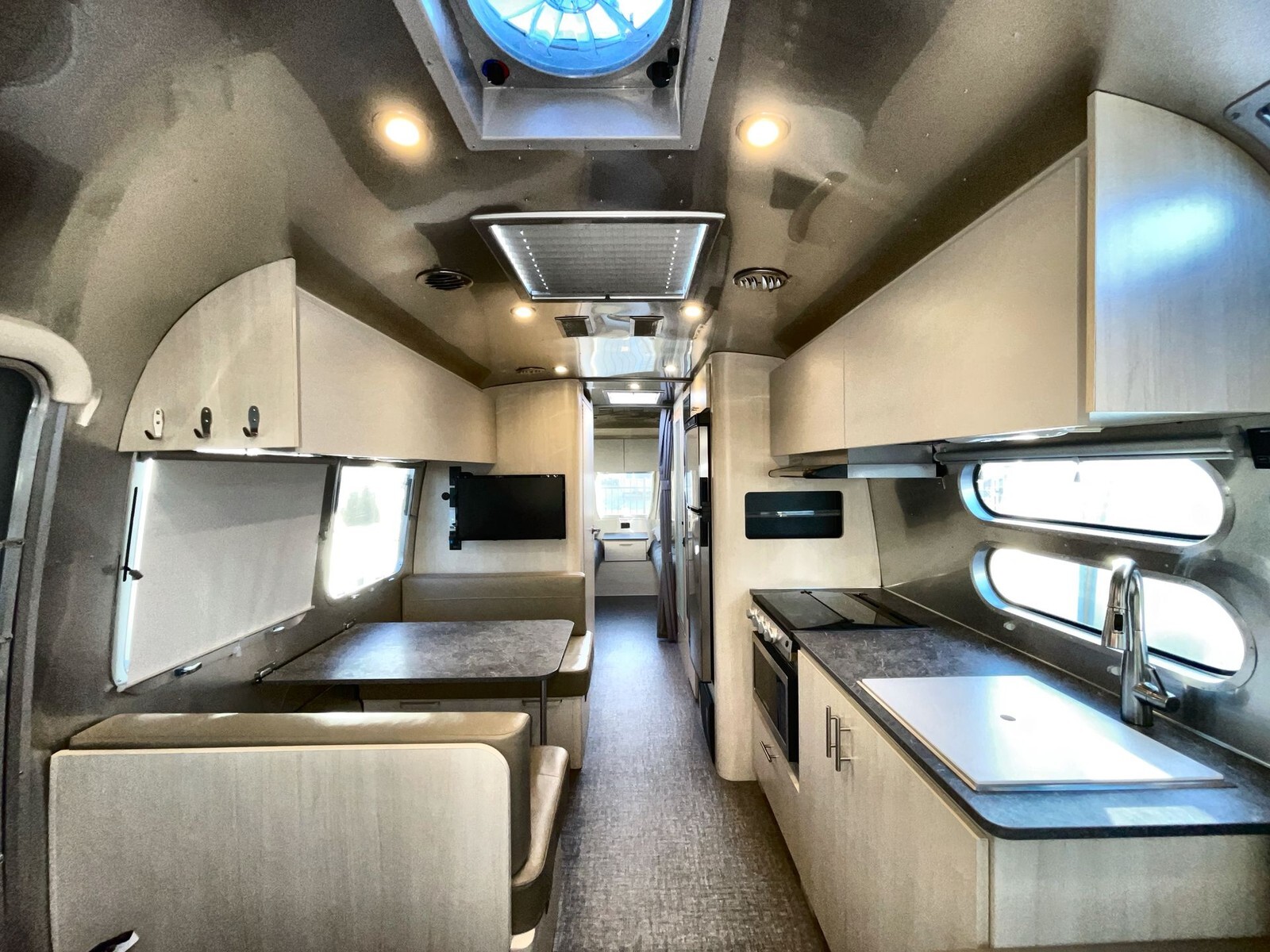 2023 Airstream Flying Cloud