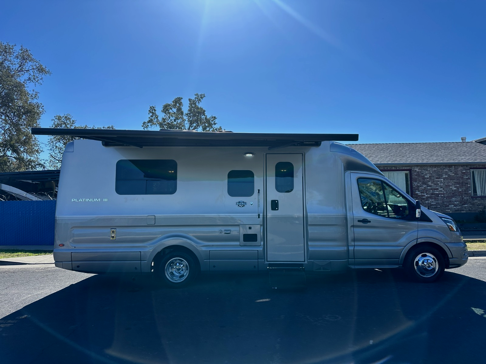 2023 Coach House Platinum III 250DT