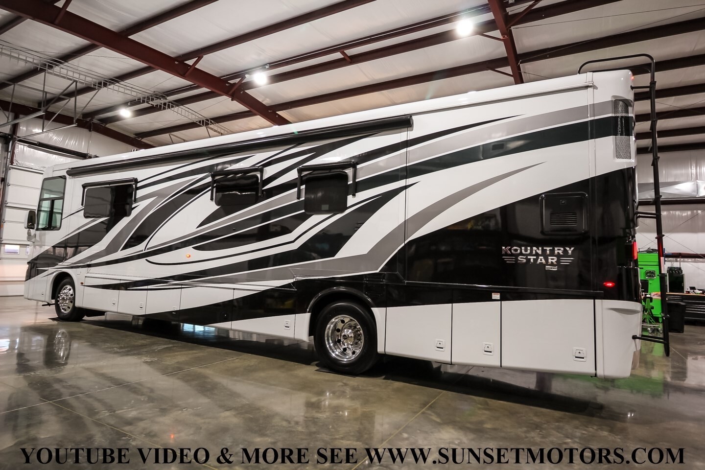 2023 MASTERPIECE NEWMAR KOUNTRY STAR MOTOR HOME