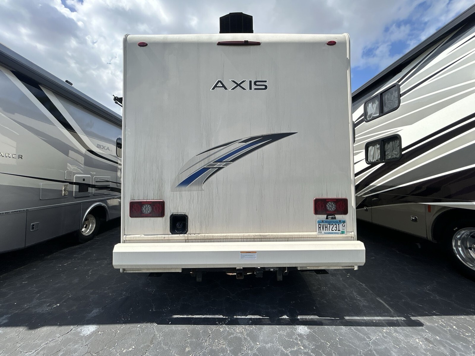 2023 Thor Motor Coach Axis