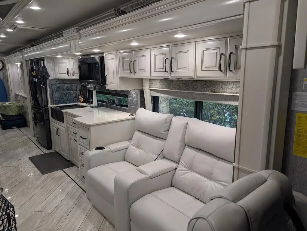 2024 American Coach American Dream Motorized Class A
