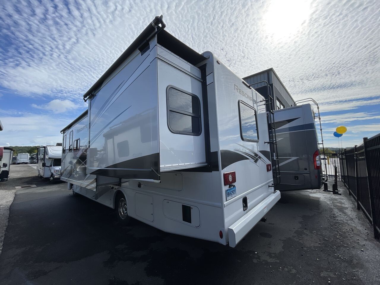 2024 Thor Motor Coach Resonate