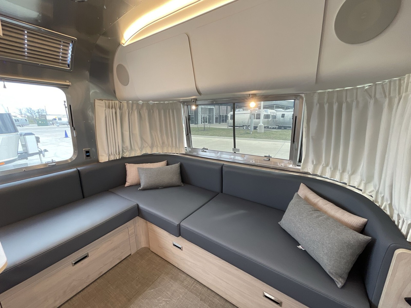 2026 Airstream Globetrotter