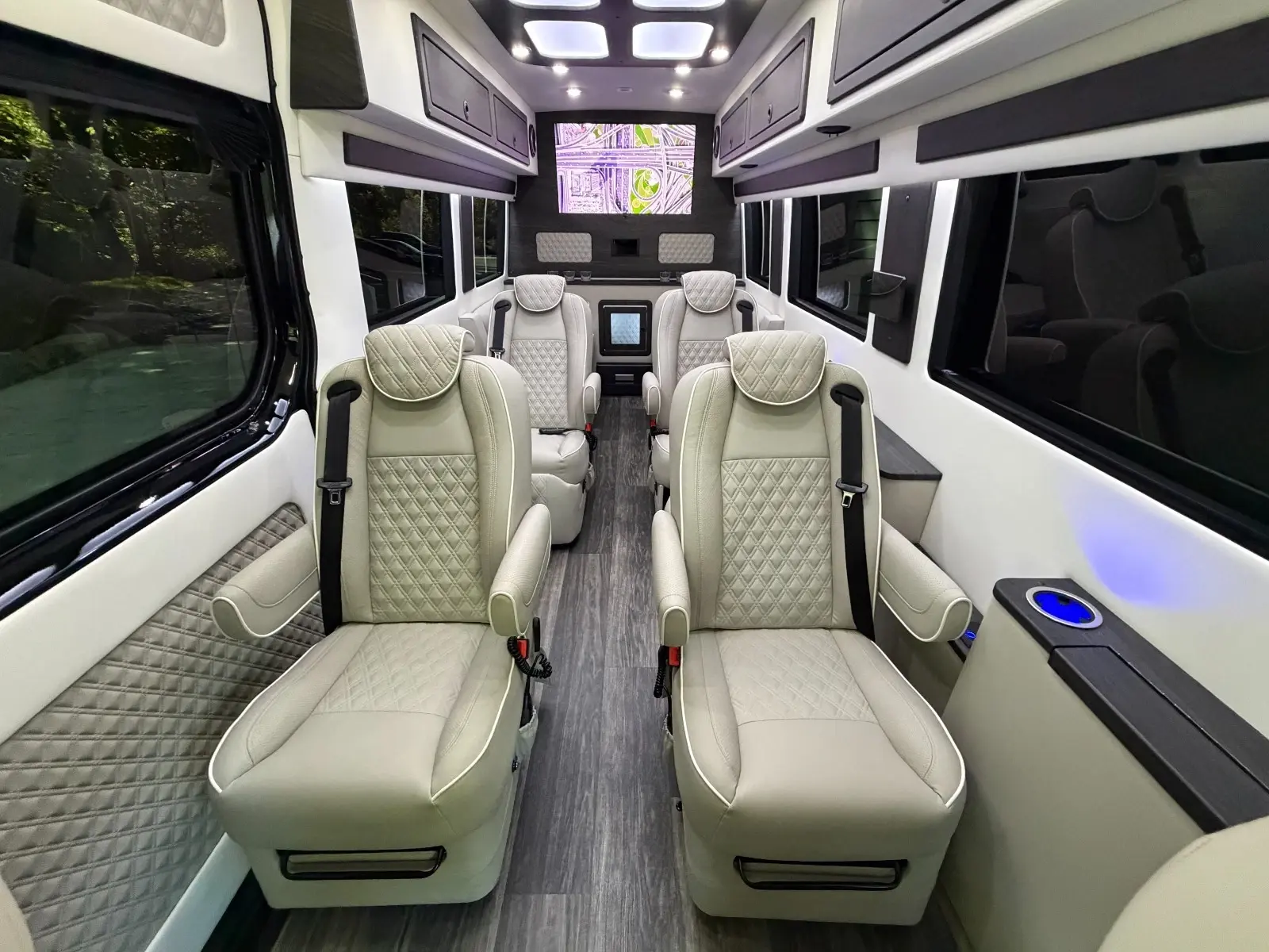 2026 Mercedes-Benz vDrive 10OB Luxury Transport