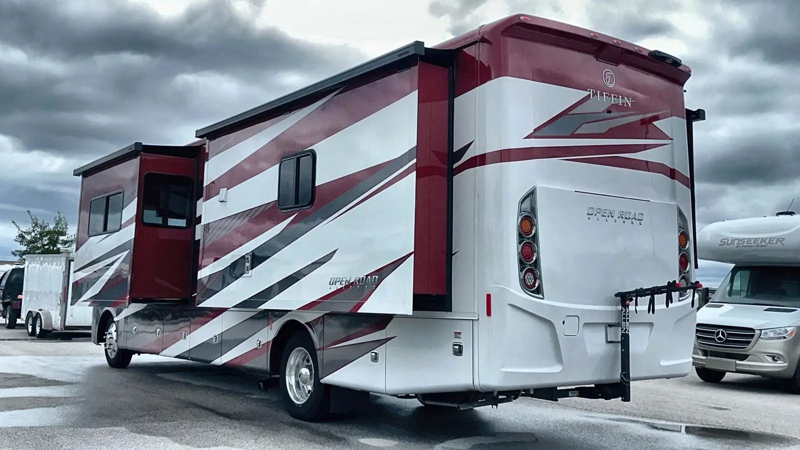 2027 Tiffin Motorhomes Open Road