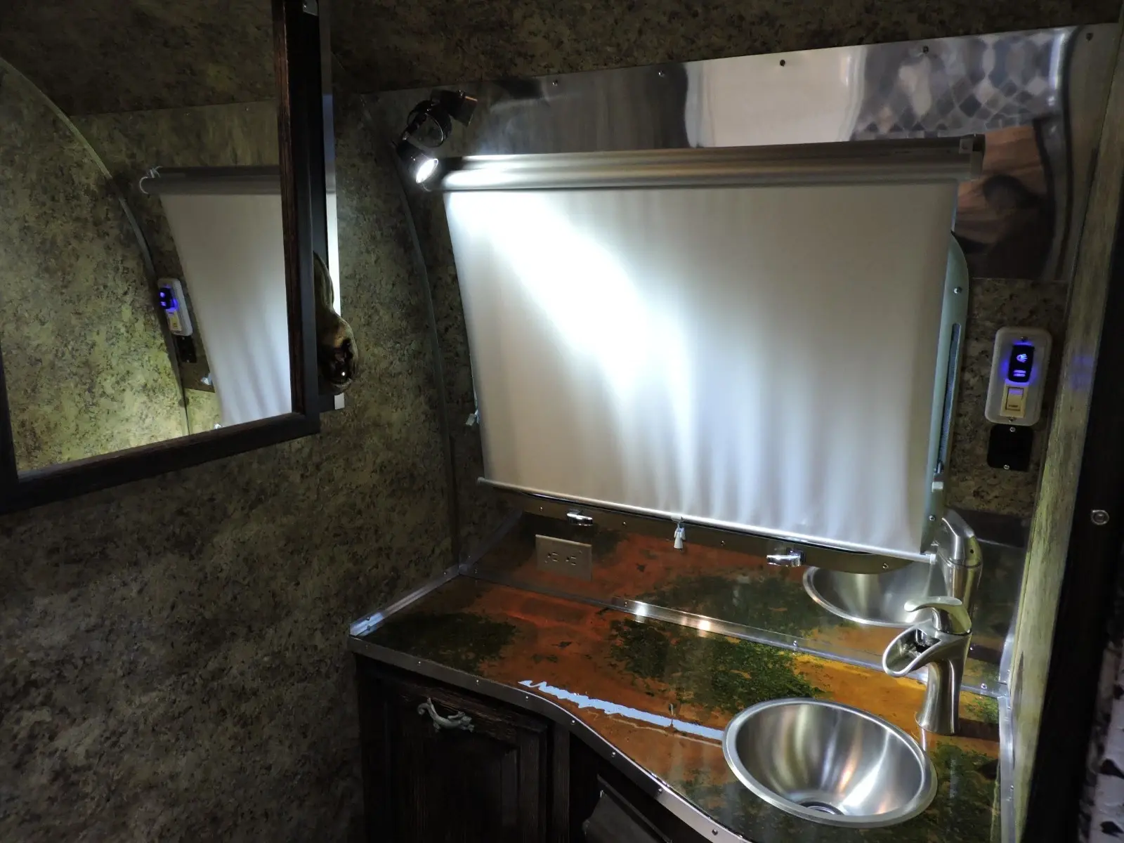 1989 Airstream excella 1000 travel trailer