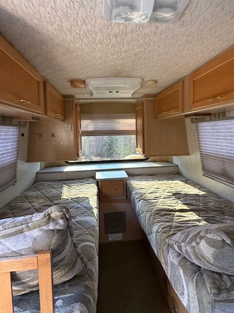 2001 Winnebago Rialta