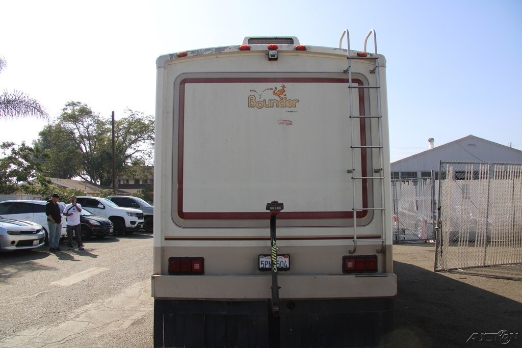 1995 Fleetwood Bounder RV Motorized Class A
