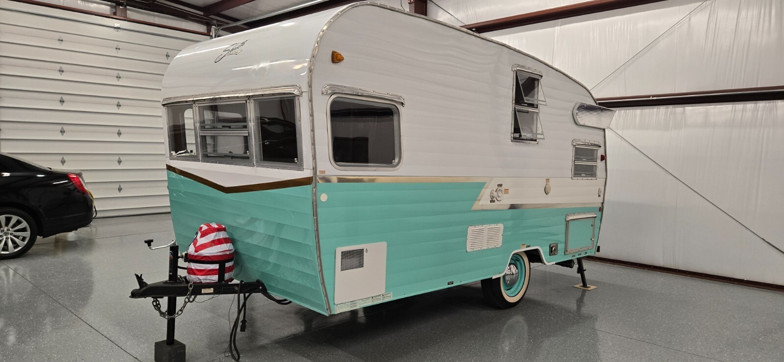 2015 Shasta Vintage Re-Issue Airflyte Travel Trailer