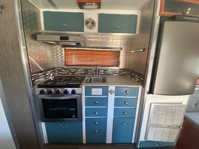 1967 Aristocrat Lo-Liner Glamper