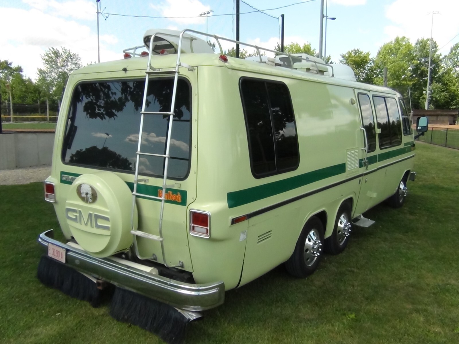 1977 Frosted Mint Green GMC Motorhome Class A Motorhome