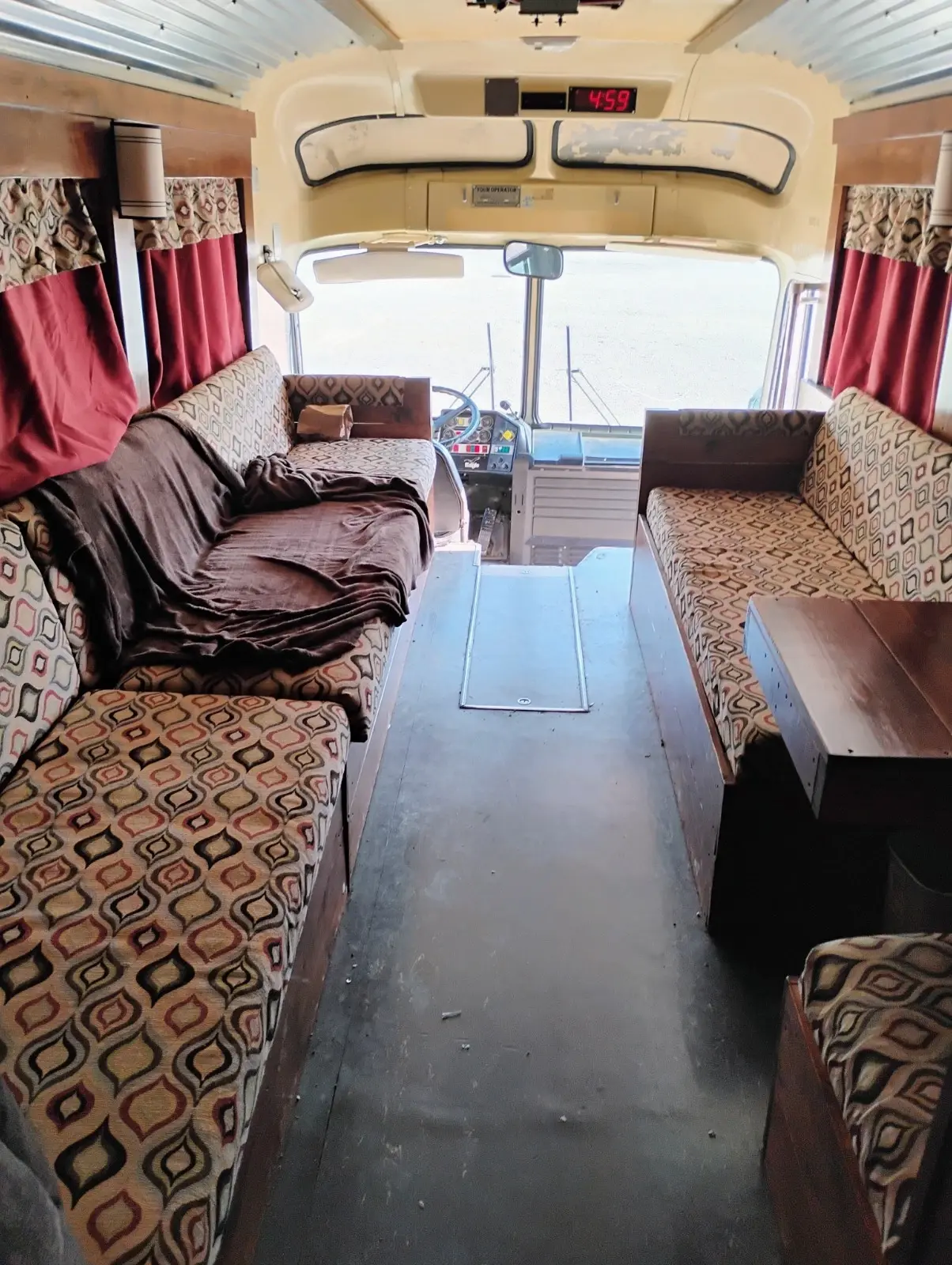 1983 Silver Eagle 10 RV