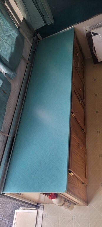 1994 Fleetwood Pioneer Fifth Wheel