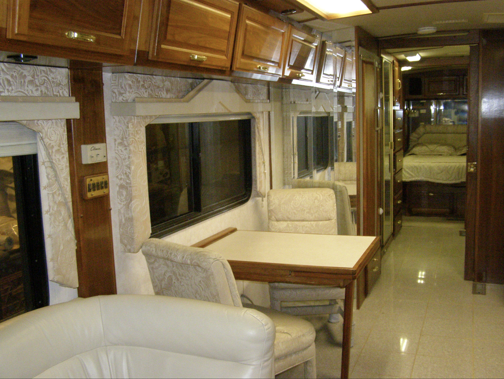 1997 American Coach American Eagle Class A Motorhome