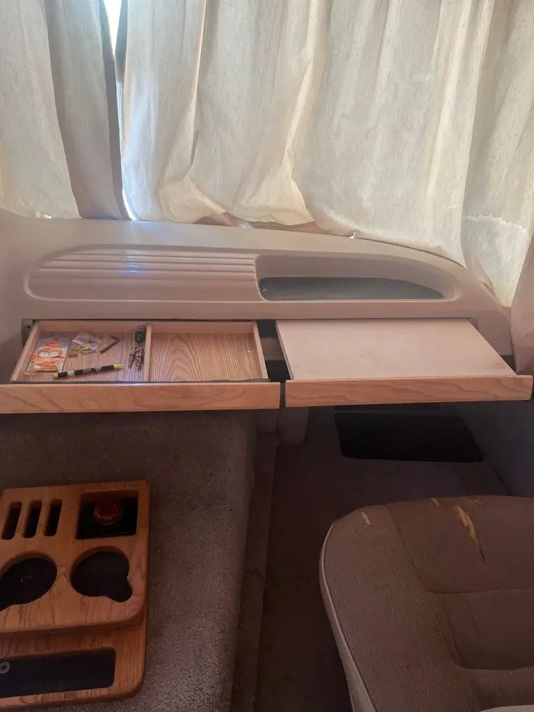 1998 National RV Dolphin Class A Motorhome