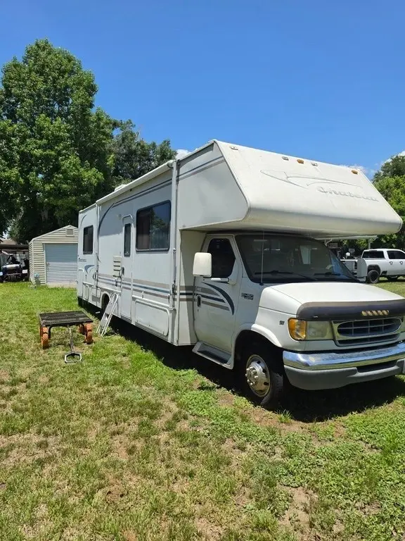 1999 Four Winds Chateau Motorized Class C