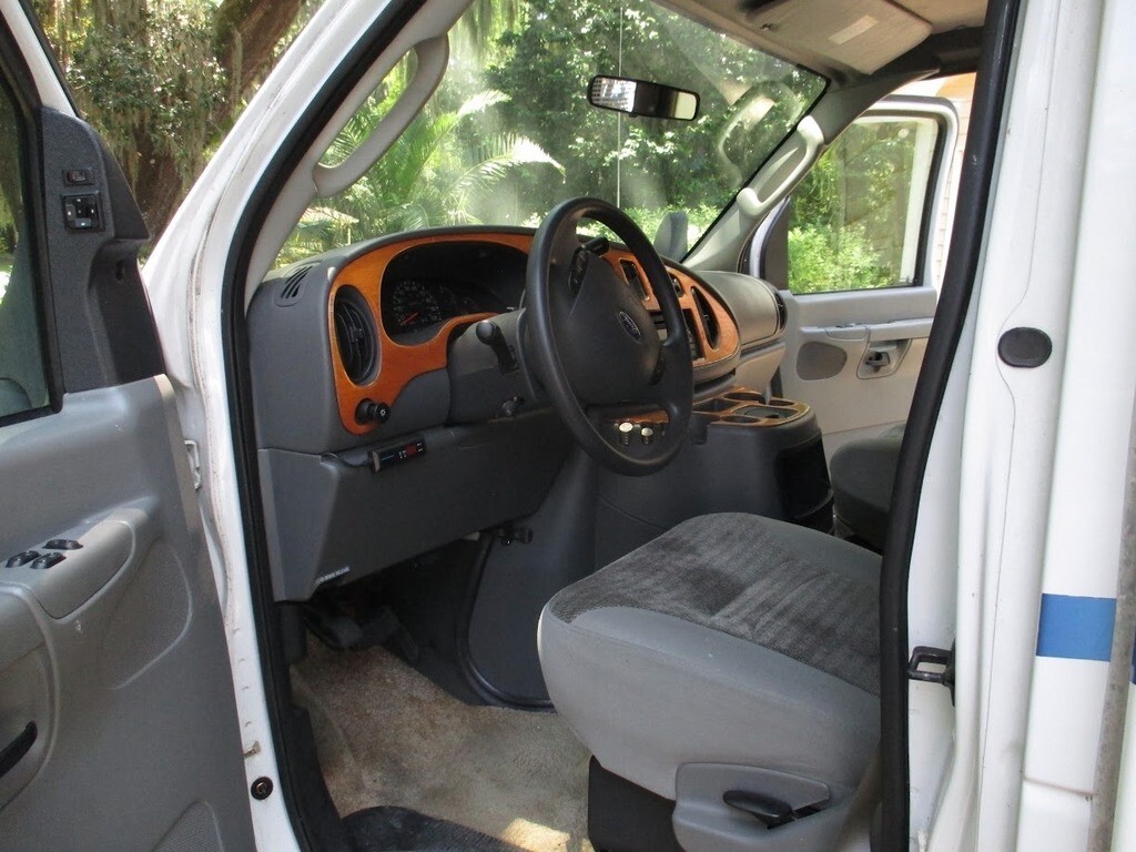 2001 Gulf Stream BT Cruiser Motorized Class C