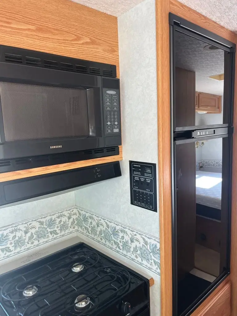 2001 Winnebago Brave Class A Motorhome