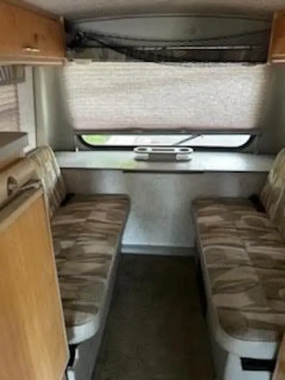 2001 Winnebago Horizon Motorized Class A