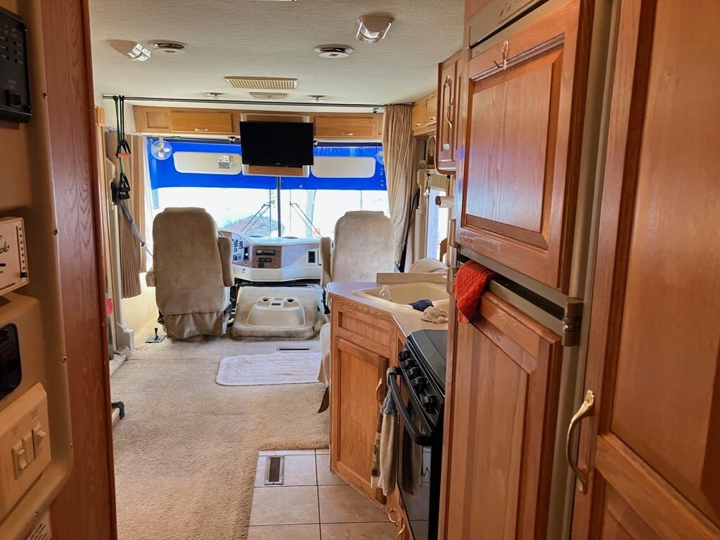 2002 Damon Challenger Class A Motorhome