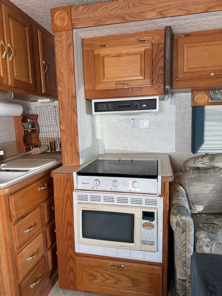 2003 Gulf Stream Conquest Ultra Class C Motorhome