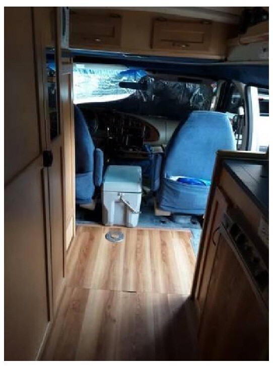 2004 Pleasure-Way class b