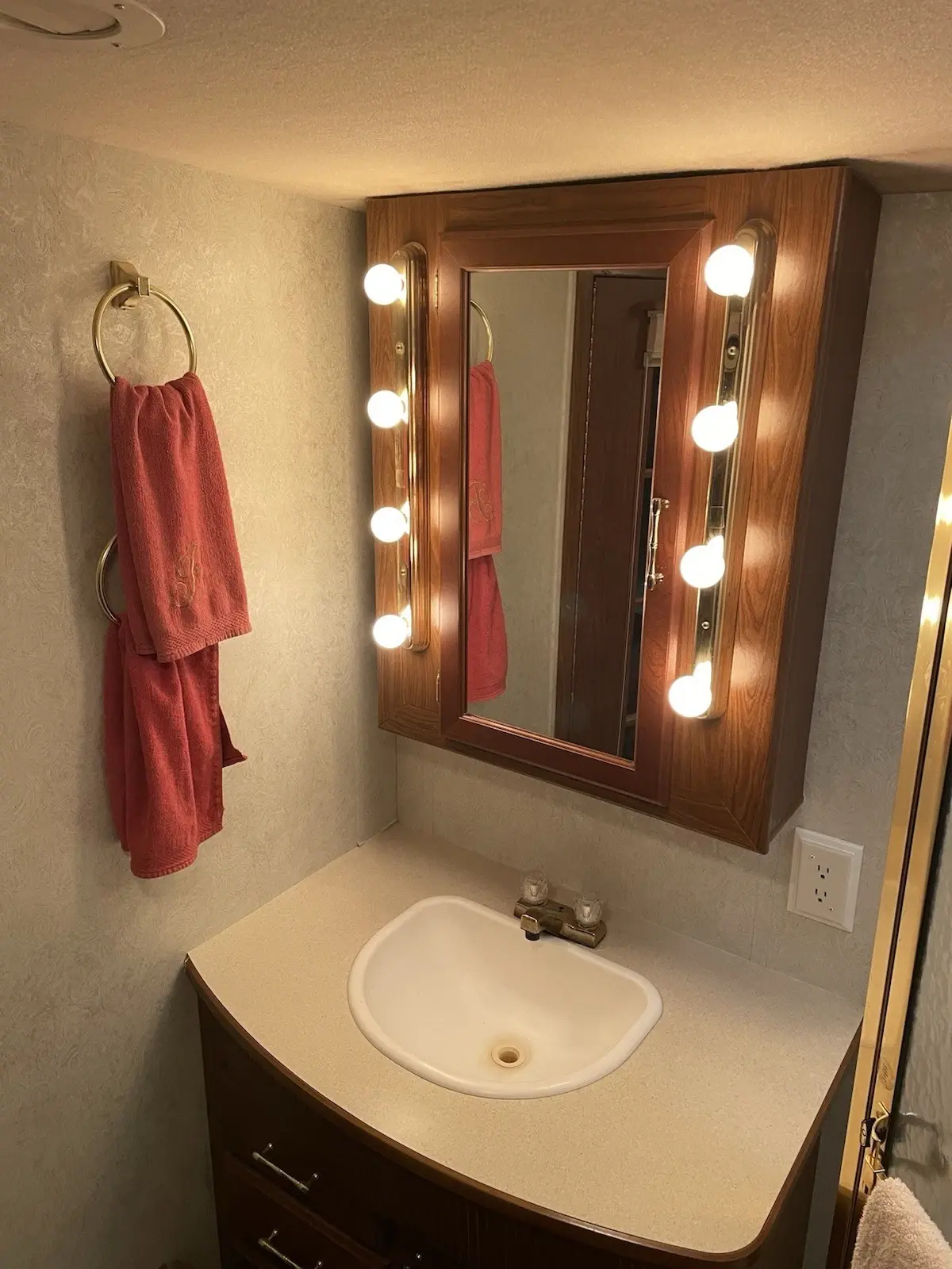 2005 Winnebago