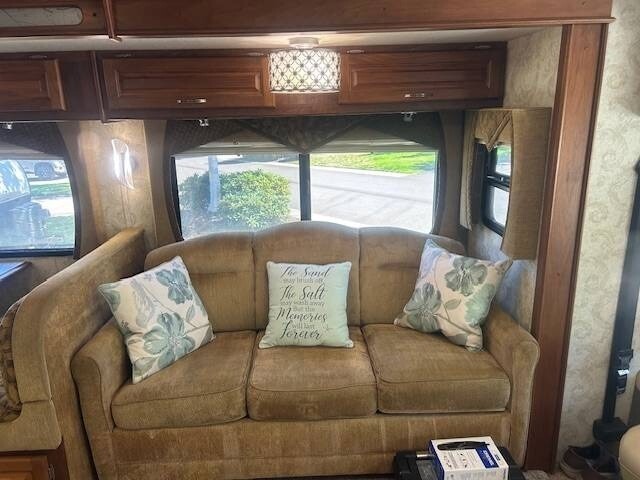 2005 National Tropical Motorized Class A