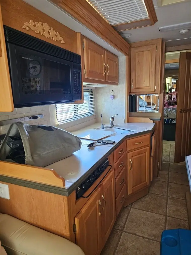 2006 Holiday Rambler Ambassador Class A Motorhome