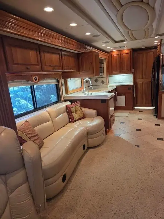 2006 Monaco Dynasty 42 Motorized Class A