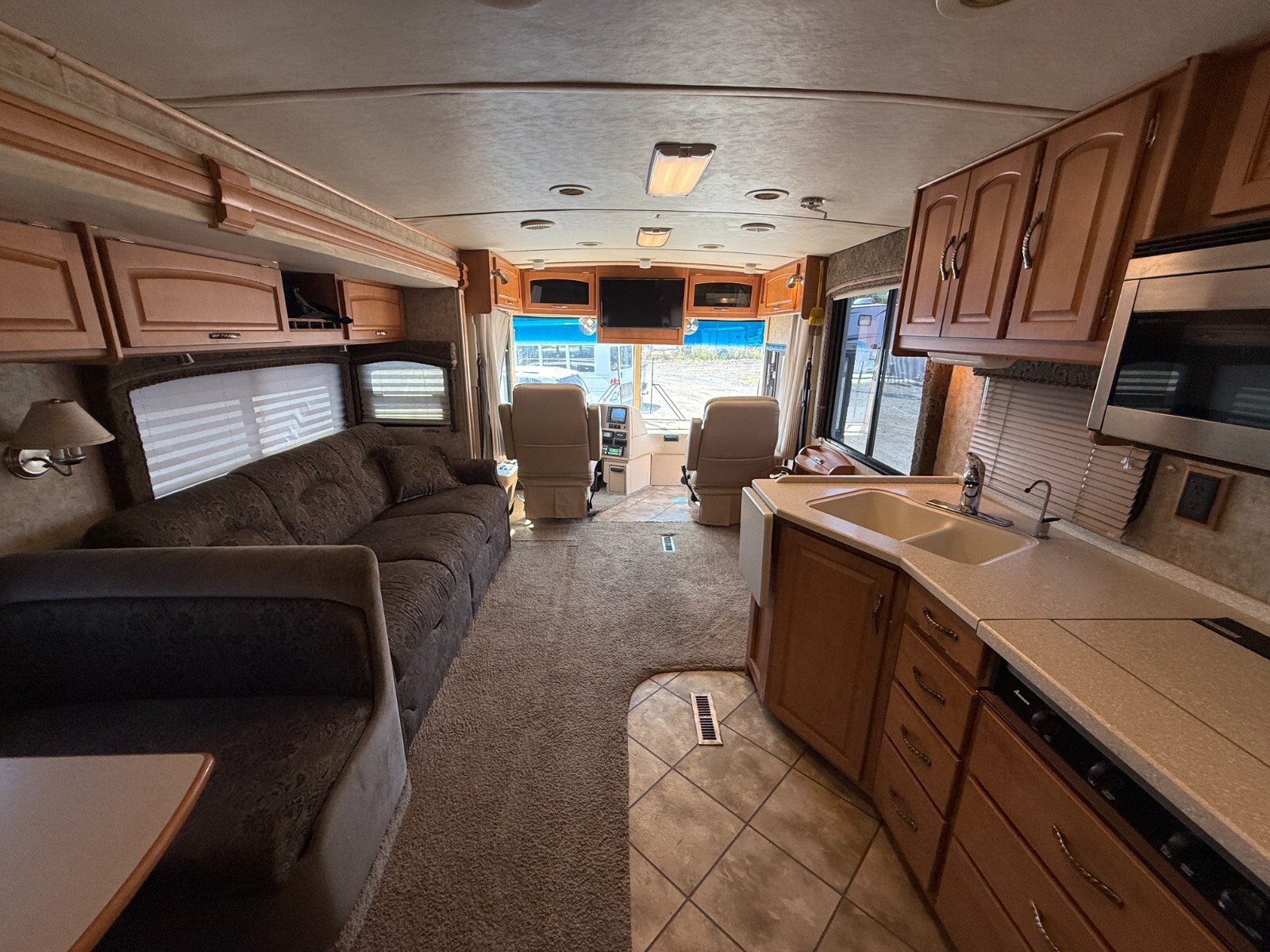 2006 Winnebago Meridian IKP-36SG