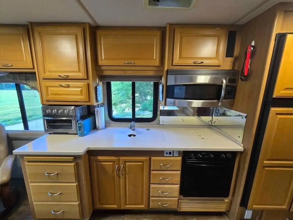 2007 Fleetwood Bounder Motorized Class A