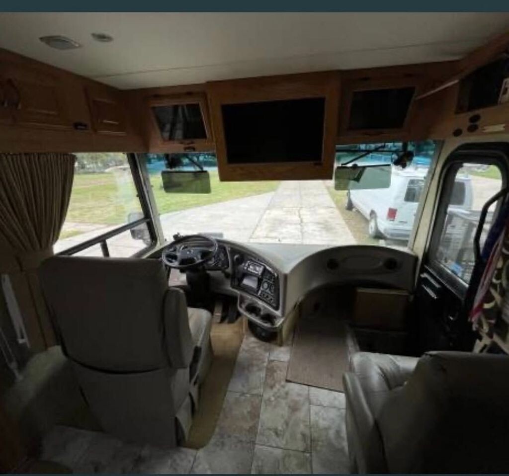 2008 Coachmen Cross Country Class A Motorhome