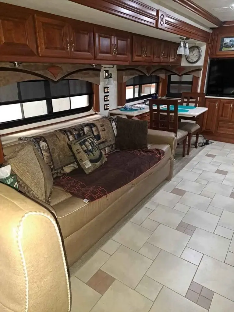 2010 American Coach American Tradition Class A Motorhome