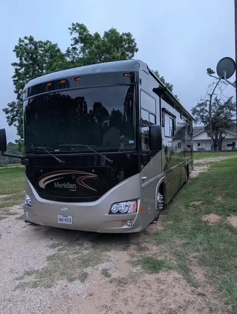 2010 Itasca Meridian V Class Motorized Class A