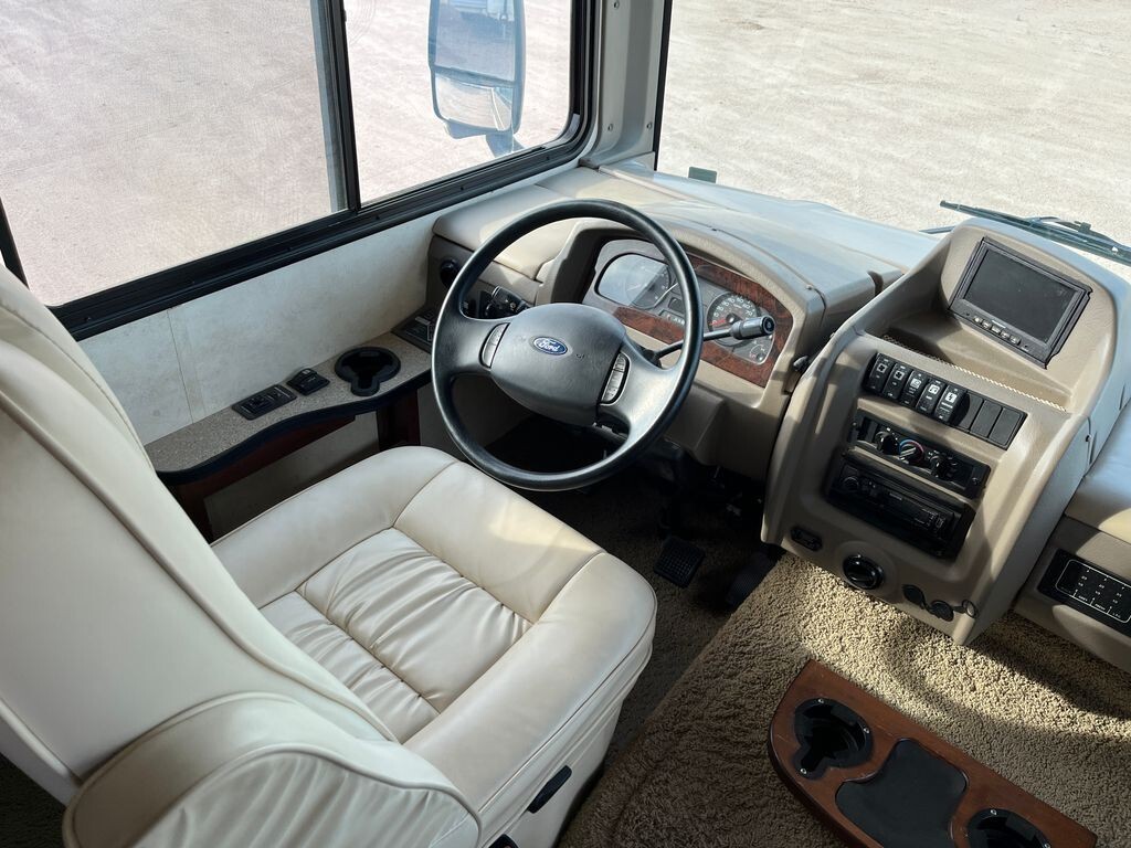 2011 Fleetwood Bounder Class A Motorhome