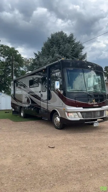 2014 Fleetwood Bounder Motorized Class A