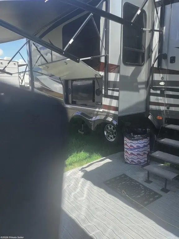 2014 Heartland Landmark Fifth Wheel