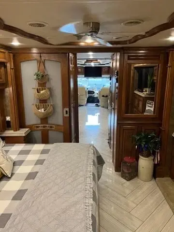 2014 Tiffin Motorhomes Allegro Bus Motorized Class A