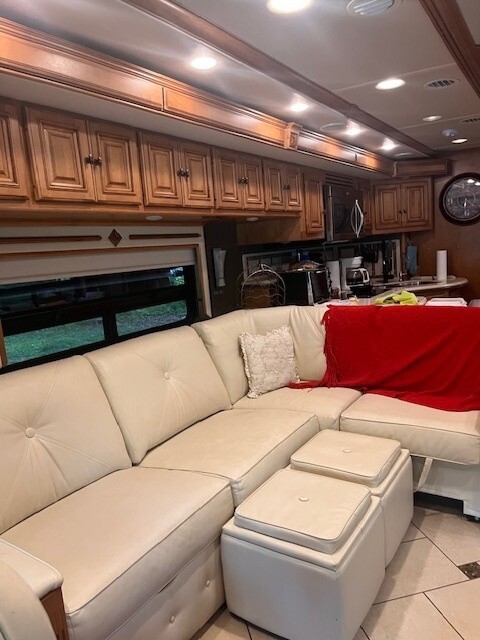 2015 Itasca Ellipse Motorized Class A